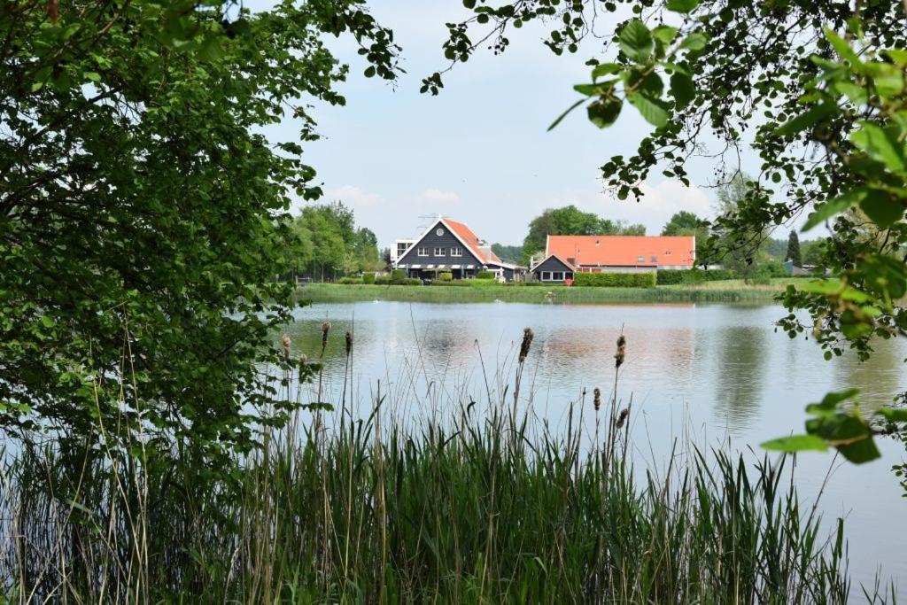 Vakantiehuis Met Veranda & Omheinde, Ruime Tuin In Zeeland Vp077