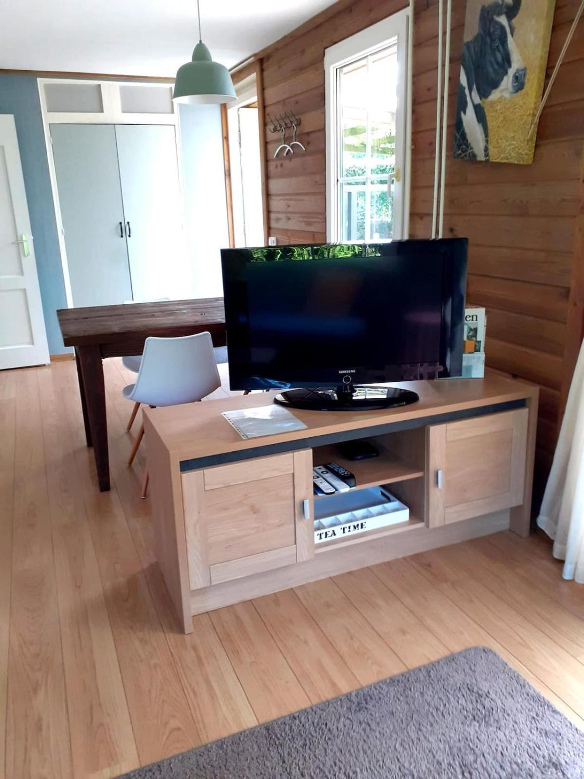 Met Veranda & Omheinde, Ruime Tuin In Zeeland Vp077 Vakantiehuis *