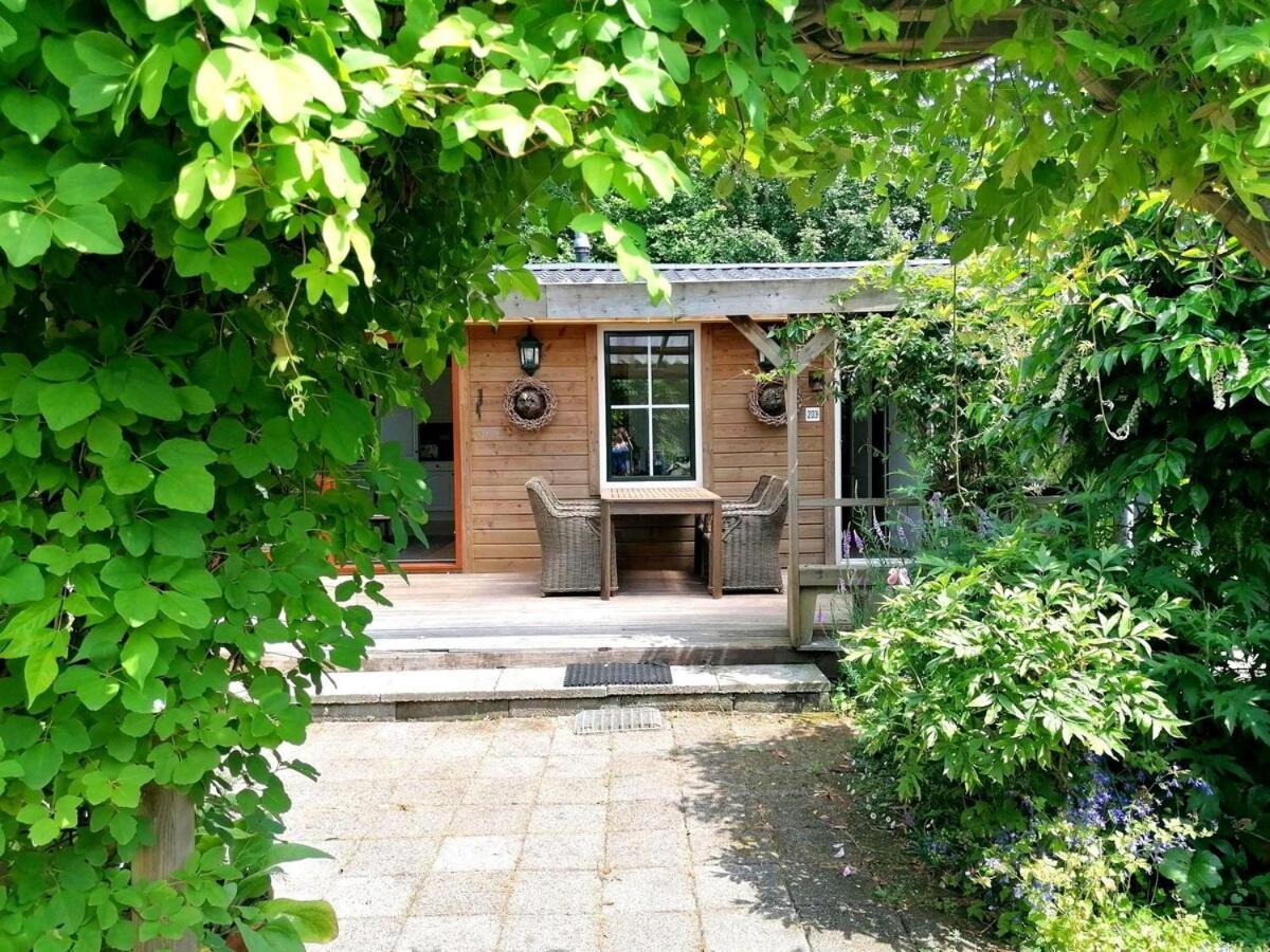 Met Veranda & Omheinde, Ruime Tuin In Zeeland Vp077 Vakantiehuis *