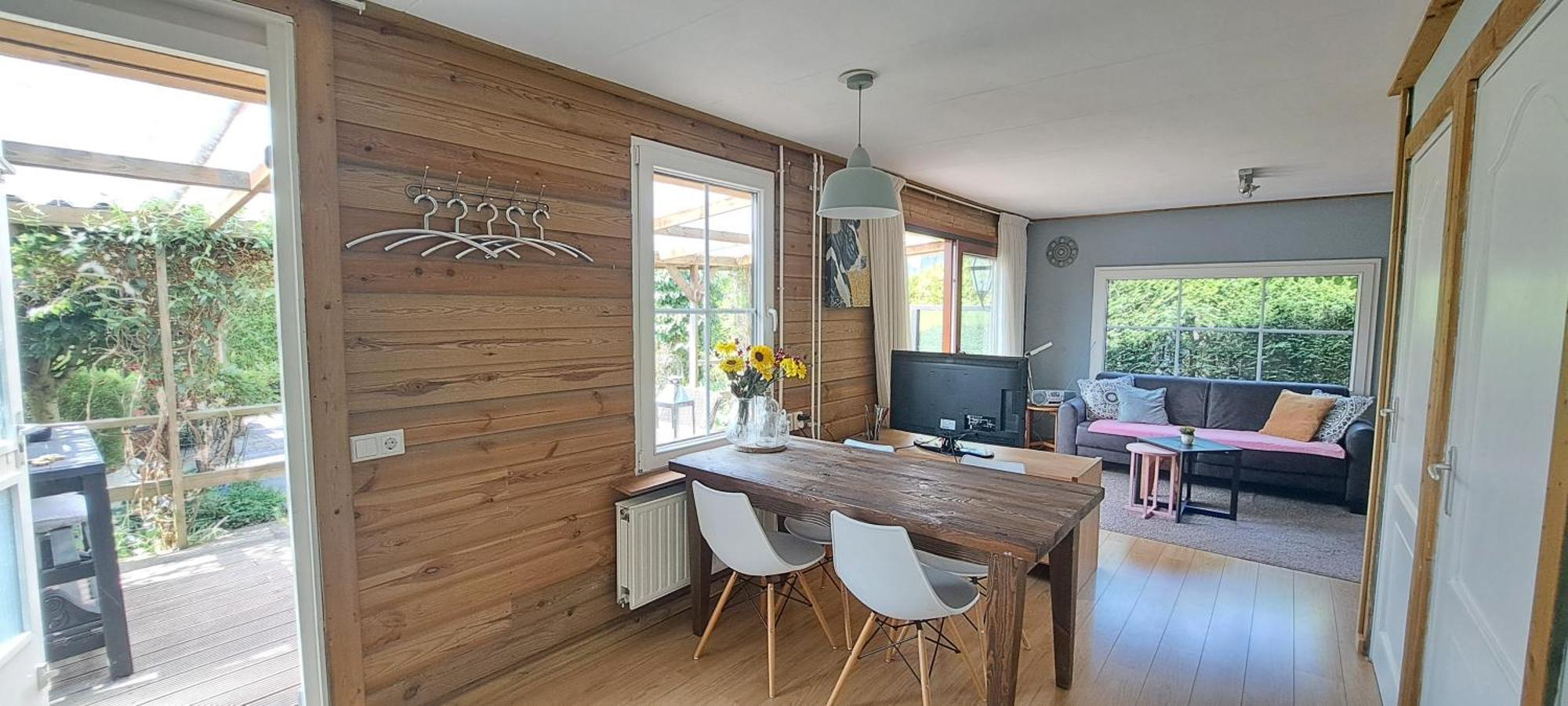 Met Veranda & Omheinde, Ruime Tuin In Zeeland Vp077 Heinkenszand